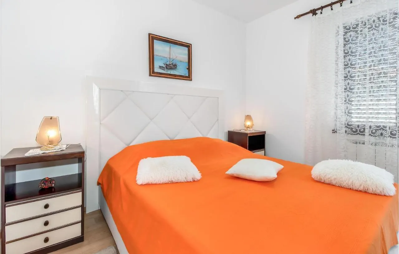 Lovely Apartment In Novi Vinodolski With Kitchen Croatie